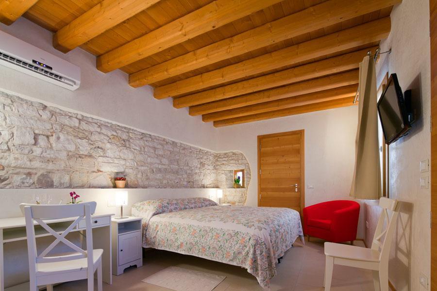 Bed and Breakfast Le Zitelle Di Ron Вальдоббьадене Экстерьер фото